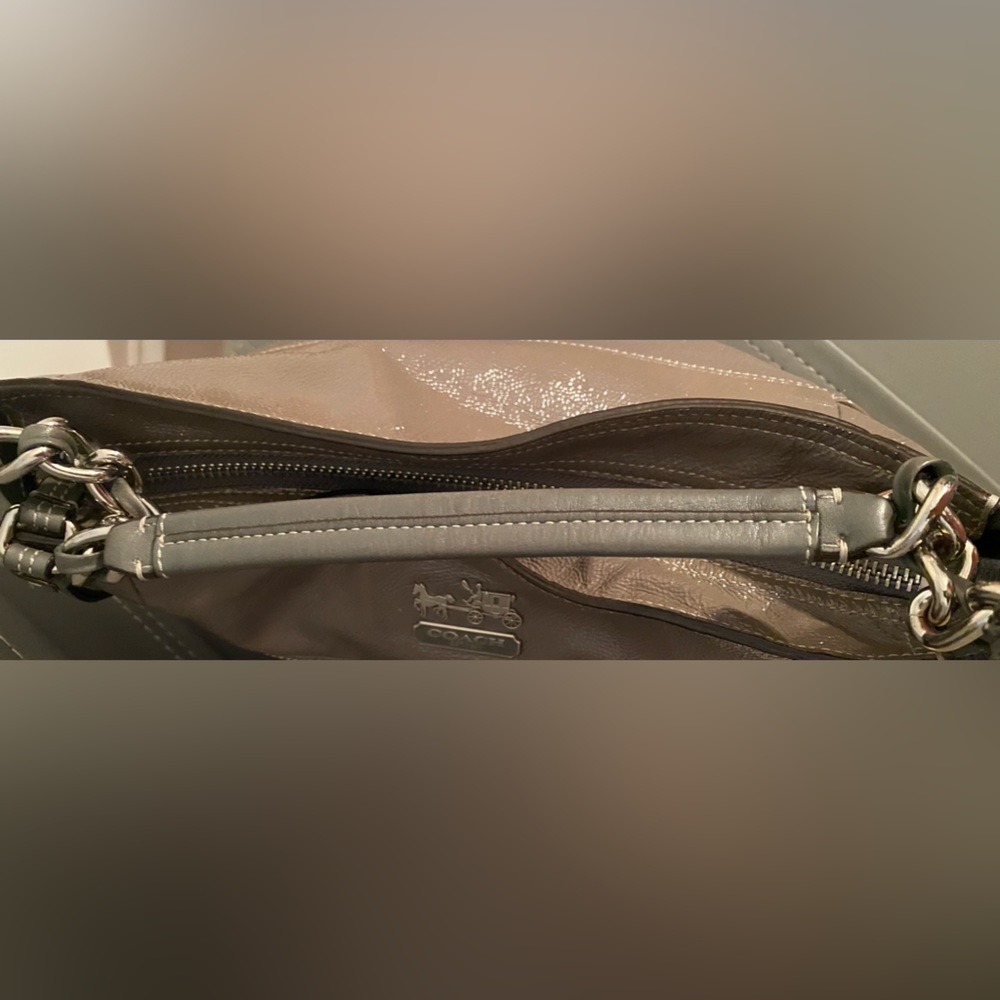Coach Tribeca Madison - 14118. Gray Patent Leather. Size: OS - Picture 2 of 11